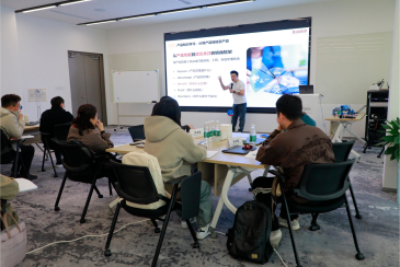 Як Yitailock готує свою команду до розумніших продажів і сильнішої присутності на ринку?